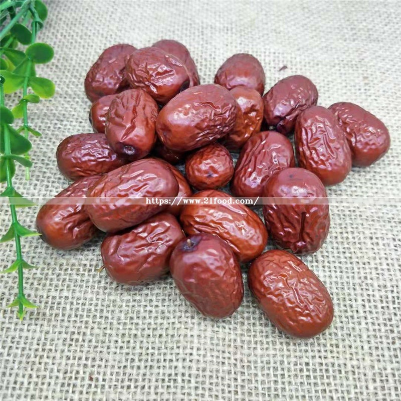 Chinese Red Dates with Walnut Kernels Jujube with Walnuts Kernels Jujube Snacks