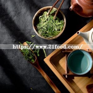 100% Organic Hand Made Green Tea with high quality