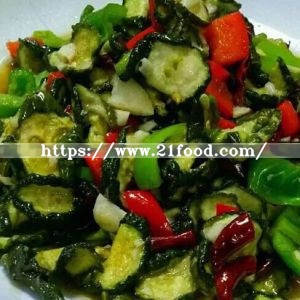 Dried Cucumber Flakes Cross Cut