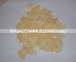 Little Yellow Color Dried Garlic Flakes