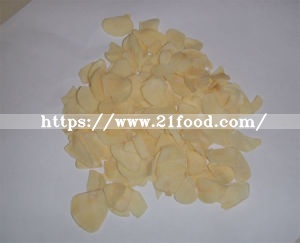 Grade B with Root Normal Color Dried Garlic Flakes