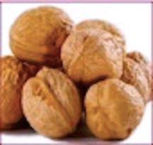 Unshelled walnuts