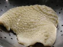 FROZEN BEEF TRIPE (STOMACH)