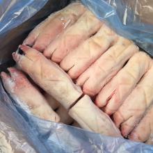 FROZEN PORK FEET FRONT AND HIND