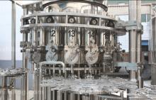 Pulp Juice Rinsing Filling and Capping Machine 4 In 1 Beverage Production Line