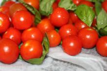  Farm   Fresh   Tomatoes 