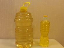 High Quality  refined  sunflower  oil  in  bulk  whole sale prices .