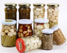 canned garlic / pickled garlic