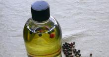 Black Pepper Essential Oil in Bulk Wholesale black pepper oil