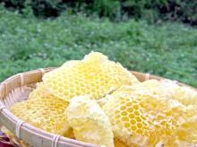 natural  pure   beeswax  for cosmetic