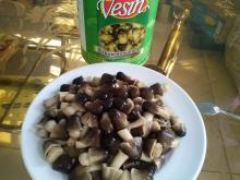 CANNED STRAW MUSHROOM FROM VIETNAM