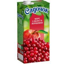 Apple-cranberry  fruit  drink
