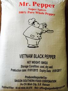VIETNAM BLACK PEPPER AND WHITE PEPPER 630G/L