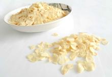 dehydrated garlic flakes
