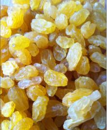 golden raisins