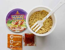 Cup  Instant  noodles 65gr Tom Yum,  Chicken ,  Curry   Chicken  Flavours
