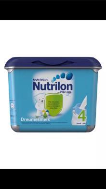 Nutrilon Jewelbox stage 4
