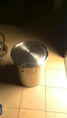 china manufacturer food grade stainless steel bucket design
