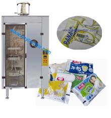 Automatic fresh milk packaging machine in plastic bags