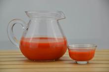 Organic  Goji   berry   juice 