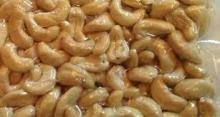 Wholesale High Quality Dried Raw Cashew Nut in  Shell   products  by Hangul Vietnam