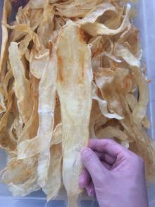 Dry fish maw
