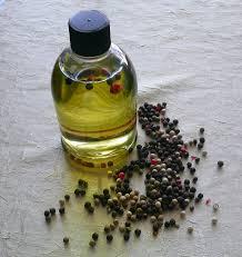 100% Pure Natural Pepper Black Essential Oil