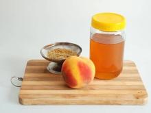Export Quality Peach Kernel Oil