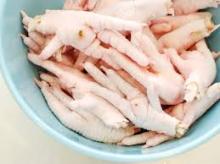 Frozen chicken Feet and Paw