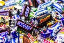 Snickers, Mars, Bounty Twix, Kitkat, Kinder Joy & Surprise, Nutella, Ferrero Rocher, Kinder Chocolat