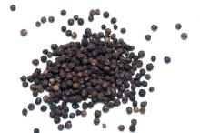 White And Black Pepper (Spices)