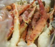 Cooked king crab legs/clusters