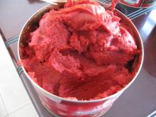 Pure red tomatoes  fruit s canned tomato paste supplier