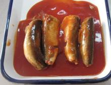 425g CANNED MACKEREL IN TOMATO SAUCE