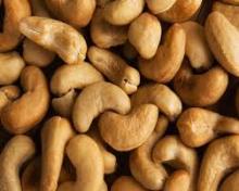 Raw cashew nuts