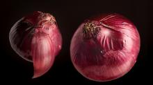 High quality lowest price fresh red onion for sale with fast delivery from Austria