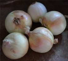 .Fresh Yellow .And Red Onion.