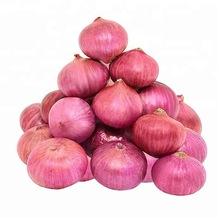 Fresh yellow onion