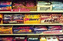 snicker chocolate bar, twix, bounty, mars, nutella, m&m,pringles, kitkat, galaxy,