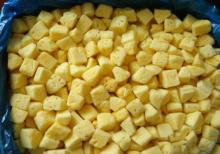 IQF frozen pineapple cubes