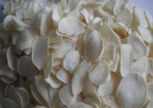  High   quality   garlic  flake for Japan customer demand