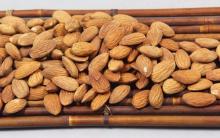 Factory Competitive Almond Wholesale Price